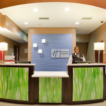 Holiday Inn Express & Suites St Louis Airport By Ihg Woodson Terrace Extérieur photo