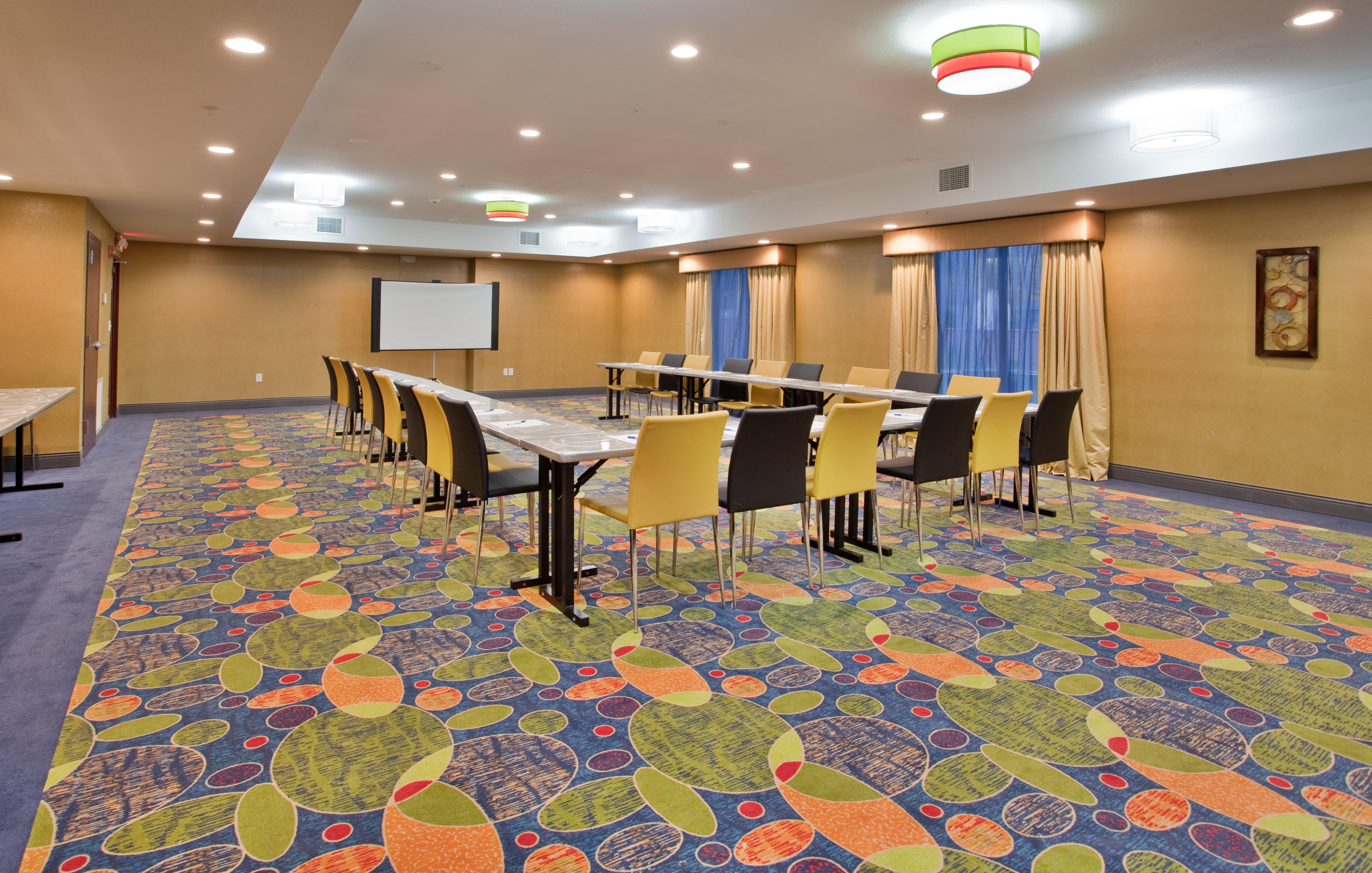 Holiday Inn Express & Suites St Louis Airport By Ihg Woodson Terrace Extérieur photo