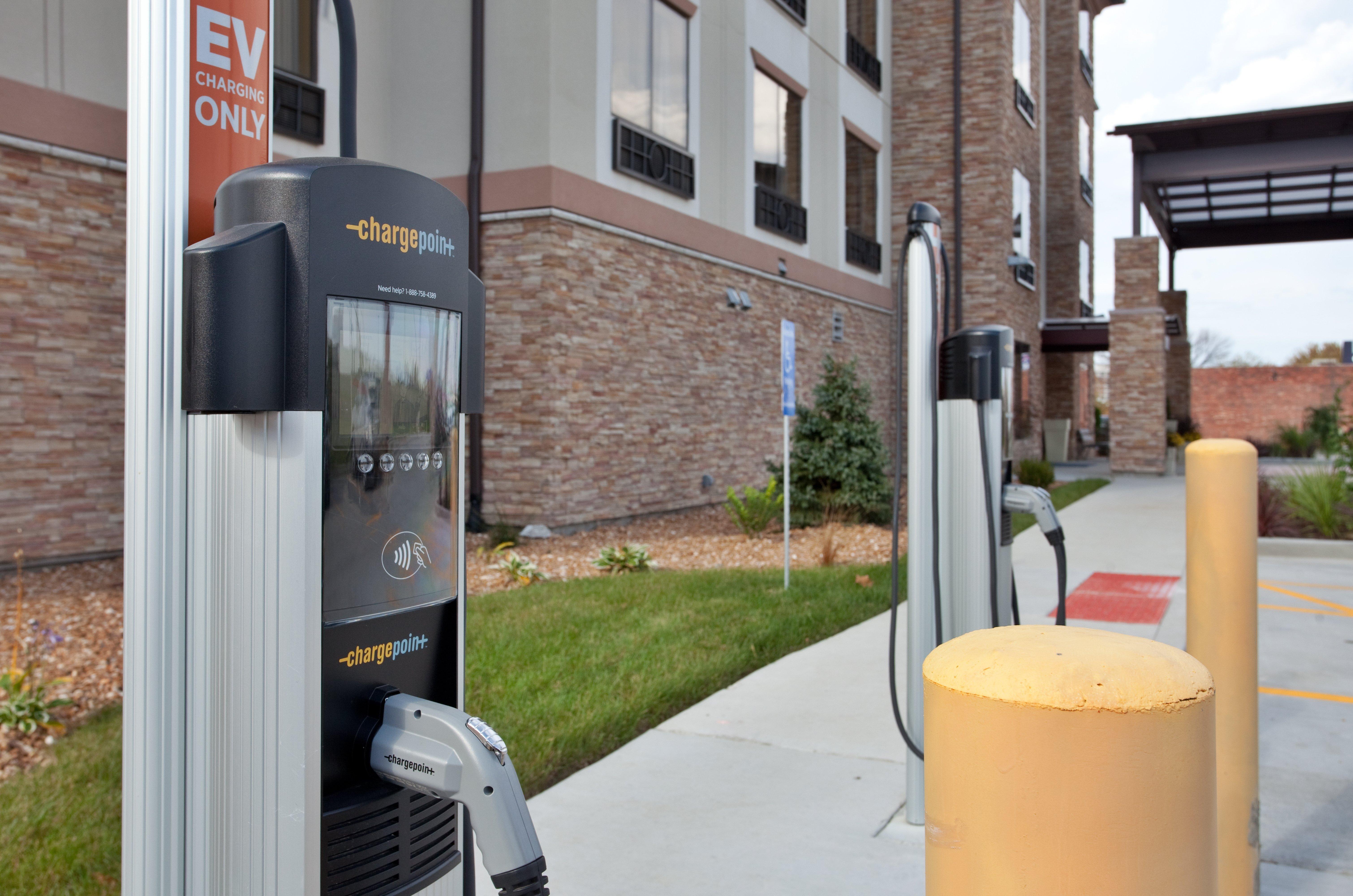 Holiday Inn Express & Suites St Louis Airport By Ihg Woodson Terrace Extérieur photo