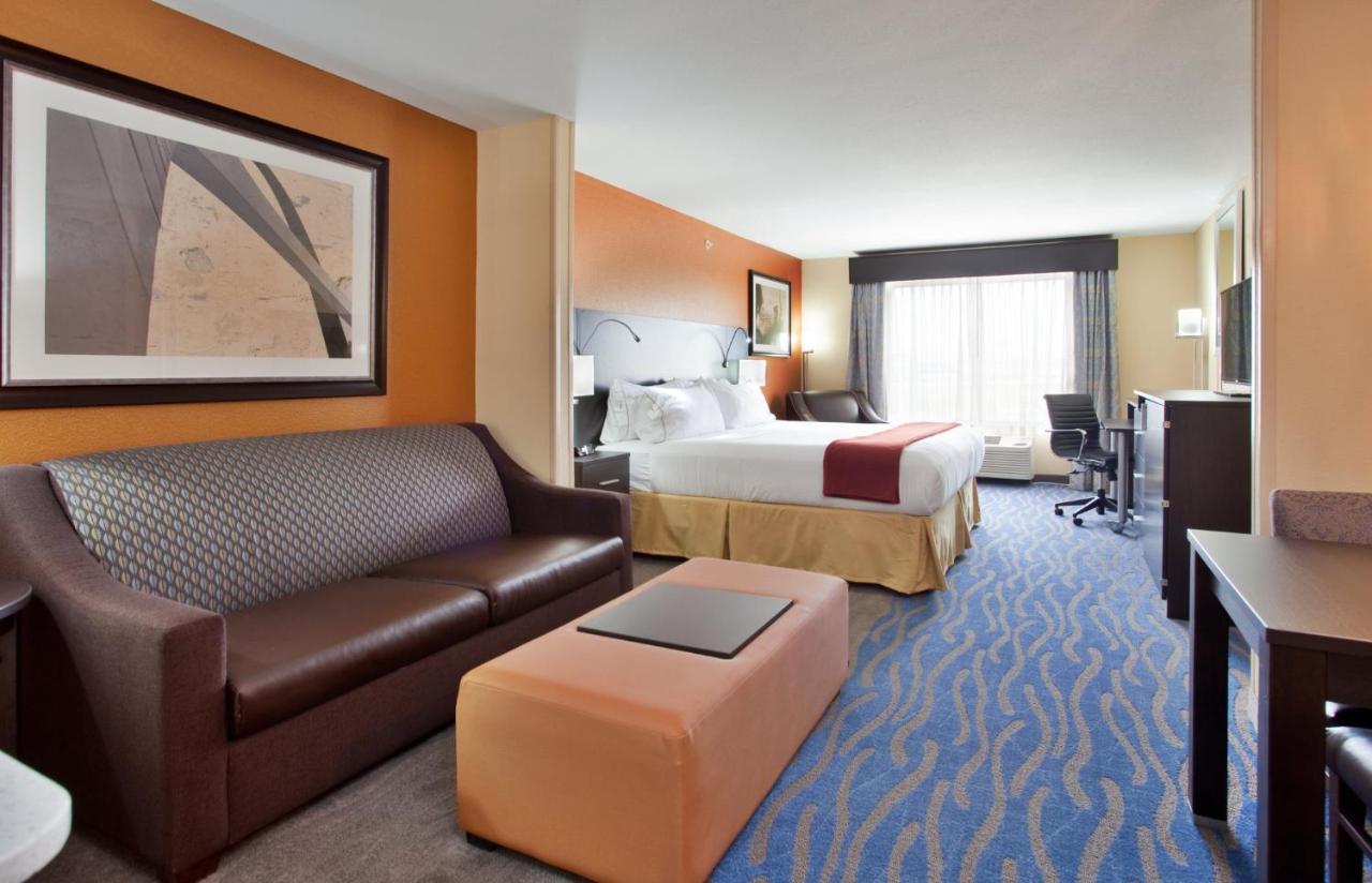 Holiday Inn Express & Suites St Louis Airport By Ihg Woodson Terrace Extérieur photo