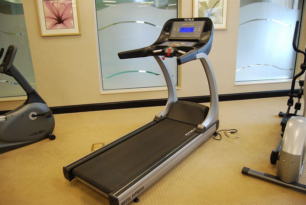 Holiday Inn Express & Suites St Louis Airport By Ihg Woodson Terrace Extérieur photo