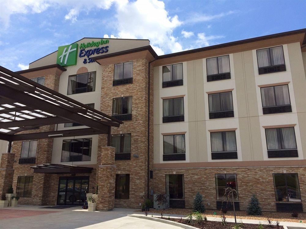 Holiday Inn Express & Suites St Louis Airport By Ihg Woodson Terrace Extérieur photo